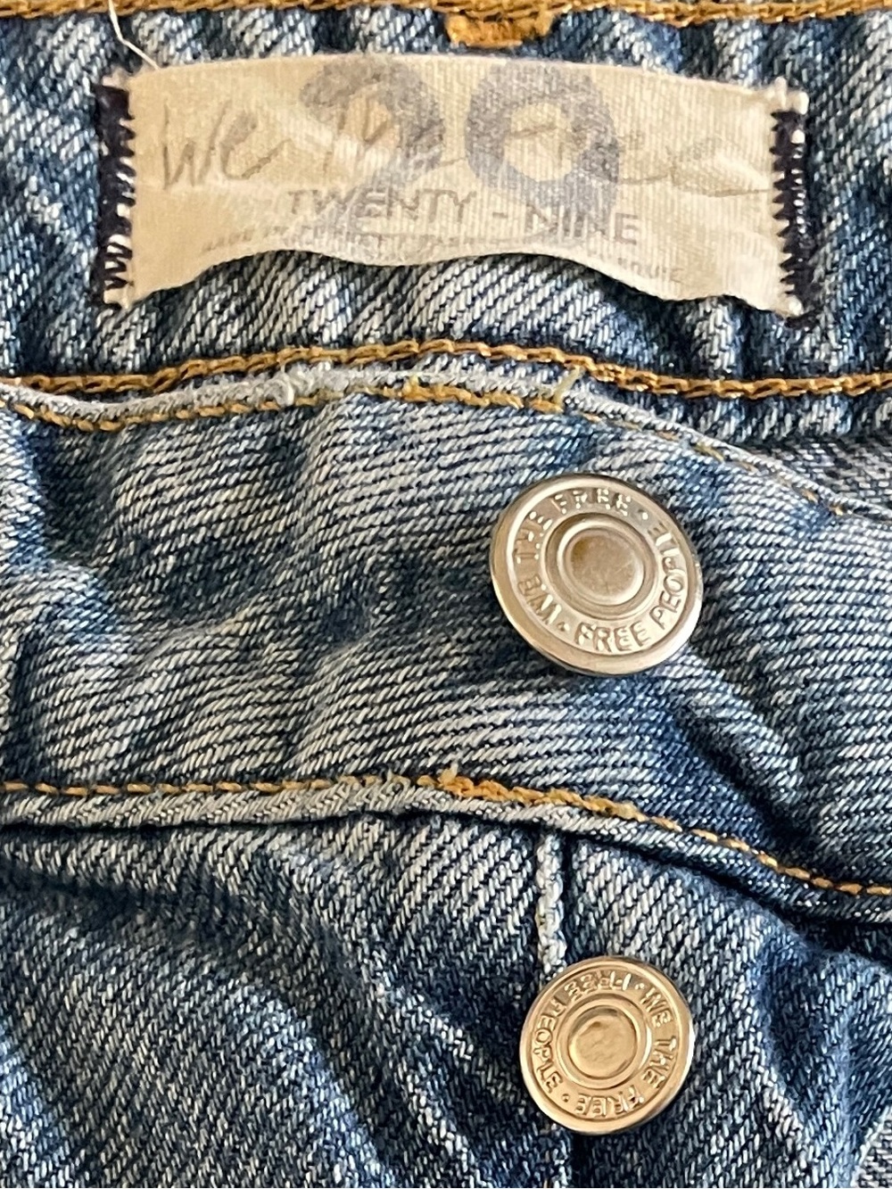 Free People Blue Distressed Jeans 👖 - Picture 9 of 9